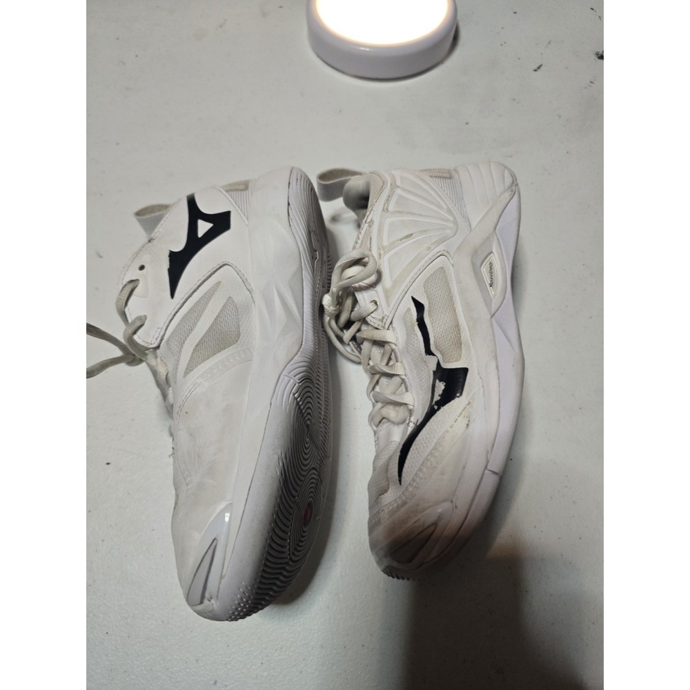 Women Mizuno Wave‎ Momentum 2